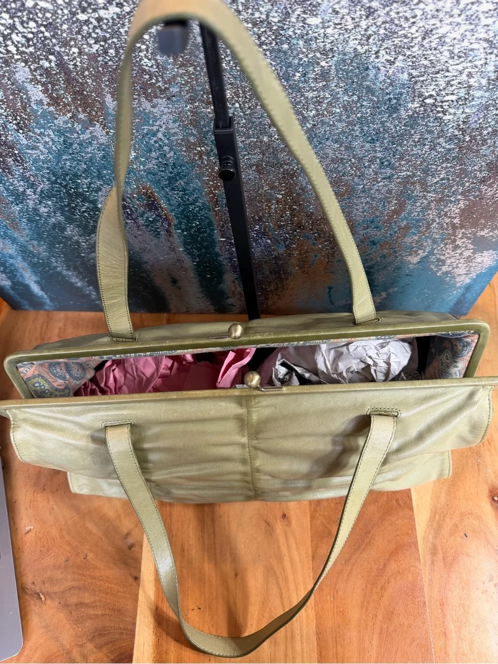 HOBO International Rare Vintage Y2K Chartreuse Kiss Lock Bag VGVC